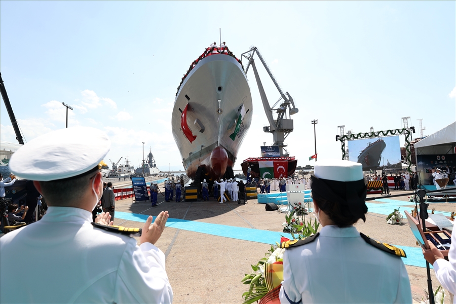PN MİLGEM Projesi'nde İlk Gemi Denize İndirildi