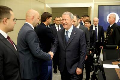 Millî Savunma Bakanı Hulusi Akar ve Ukrayna Altyapı Bakanı Oleksandr Kubrakov, Müşterek Koordinasyon Merkezini Ziyaret Etti  