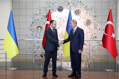 Millî Savunma Bakanı Hulusi Akar ve Ukrayna Altyapı Bakanı Oleksandr Kubrakov, Müşterek Koordinasyon Merkezini Ziyaret Etti  