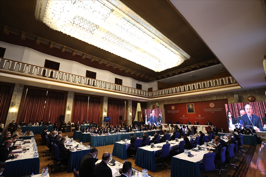 Millî Savunma Bakanı Hulusi Akar, TBMM Plan ve Bütçe Komisyonunda Bakanlığın 2022 Yılı Bütçesinin Sunumunu Gerçekleştirdi