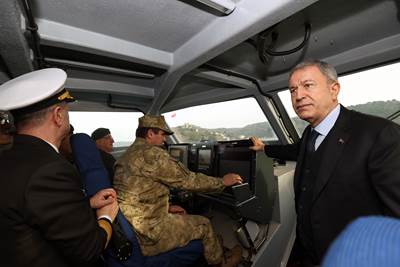 Millî Savunma Bakanı Hulusi Akar, Kuzey Deniz Saha Komutanlığında İnceleme ve Denetlemelerde Bulundu