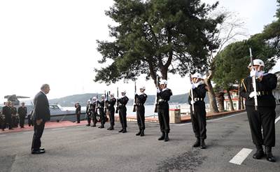 Millî Savunma Bakanı Hulusi Akar, Kuzey Deniz Saha Komutanlığında İnceleme ve Denetlemelerde Bulundu
