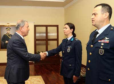 Millî Savunma Bakanı Hulusi Akar, Hava Kuvvetleri Komutanı Org. Hasan Küçükakyüz ve Beraberindeki Personeli Kabul Etti