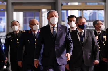 Millî Savunma Bakanı Akar, NATO Karargâhında 