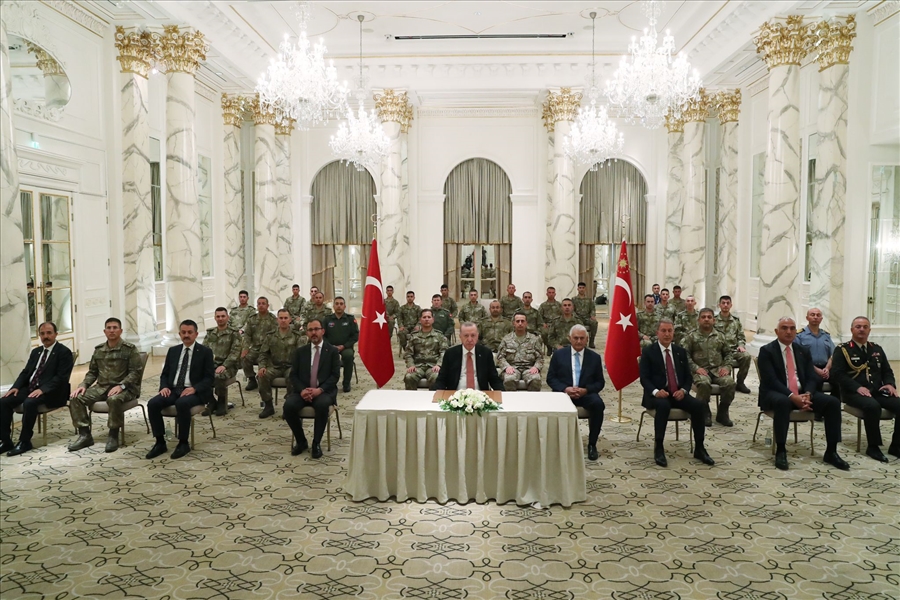 Cumhurbaşkanımız Sn. Recep Tayyip Erdoğan, Azerbaycan Görev Grubundaki Askerlerimizi Kabul Etti