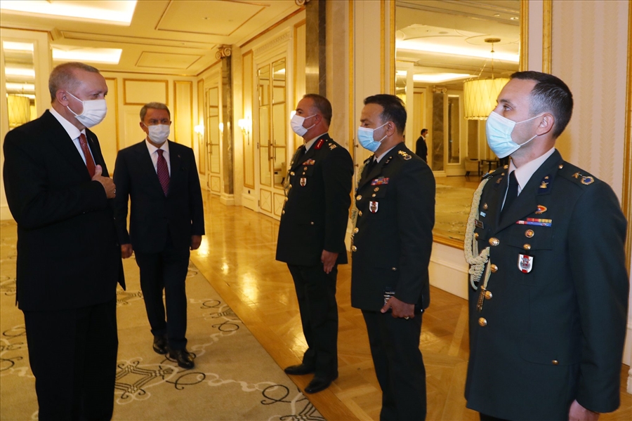 Cumhurbaşkanımız Sn. Recep Tayyip Erdoğan, Azerbaycan Görev Grubundaki Askerlerimizi Kabul Etti