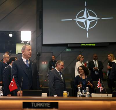 Millî Savunma Bakanı Hulusi Akar, NATO Savunma Bakanları Toplantısı'nın "Savunma ve Caydırıcılık Yapısının Uyarlanması" Konulu Oturumuna Katıldı, "Aile Fotoğrafı" Çekiminde Yer Aldı