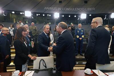 Millî Savunma Bakanı Hulusi Akar, NATO Savunma Bakanları Toplantısı'nın "Savunma ve Caydırıcılık Yapısının Uyarlanması" Konulu Oturumuna Katıldı, "Aile Fotoğrafı" Çekiminde Yer Aldı
