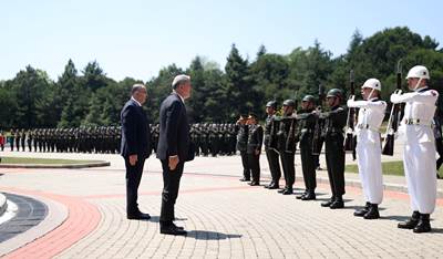 Millî Savunma Bakanı Hulusi Akar, Cumhurbaşkanımız Sn. Erdoğan’ın Teşrifleriyle Gerçekleşen Millî Savunma Üniversitesi Komuta Kurmay Eğitimi ve Karargâh Subaylığı Eğitimi Mezuniyet Töreni’nde Konuştu