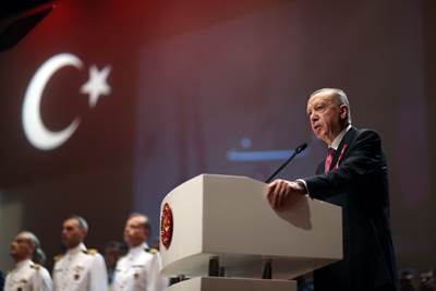 Millî Savunma Bakanı Hulusi Akar, Cumhurbaşkanımız Sn. Erdoğan’ın Teşrifleriyle Gerçekleşen Millî Savunma Üniversitesi Komuta Kurmay Eğitimi ve Karargâh Subaylığı Eğitimi Mezuniyet Töreni’nde Konuştu