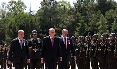 Millî Savunma Bakanı Hulusi Akar, Cumhurbaşkanımız Sn. Erdoğan’ın Teşrifleriyle Gerçekleşen Millî Savunma Üniversitesi Komuta Kurmay Eğitimi ve Karargâh Subaylığı Eğitimi Mezuniyet Töreni’nde Konuştu