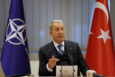 Millî Savunma Bakanı Hulusi Akar, NATO Karargâhında Gazetecilerin Sorularını Cevapladı, Gündeme İlişkin Önemli Açıklamalar Yaptı