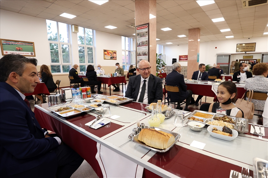 Gaziler Günü Dolayısıyla Millî Savunma Bakanlığında Tören Düzenlendi