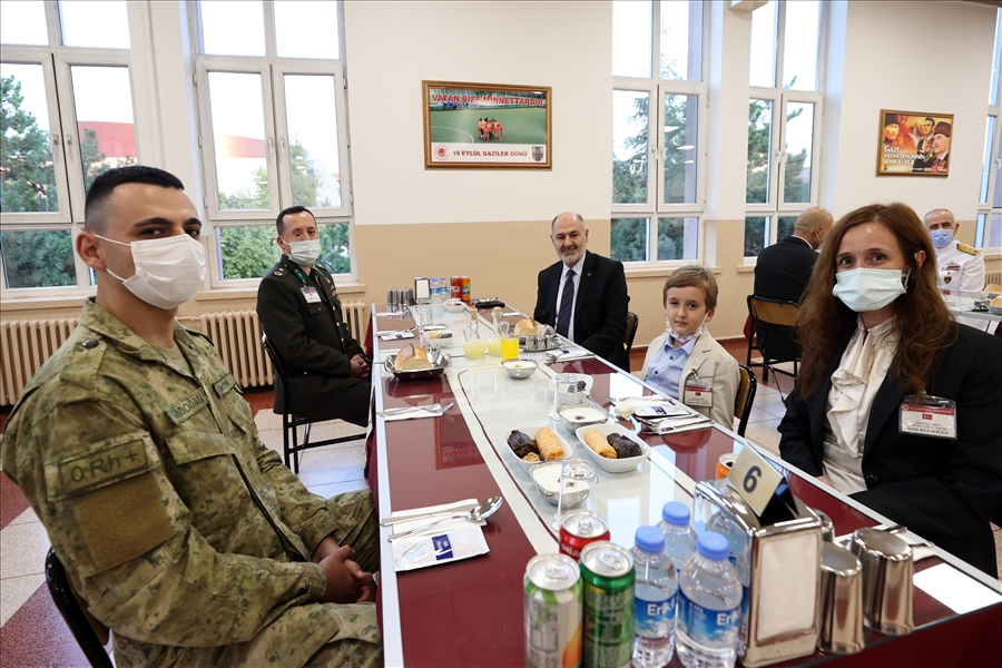 Gaziler Günü Dolayısıyla Millî Savunma Bakanlığında Tören Düzenlendi