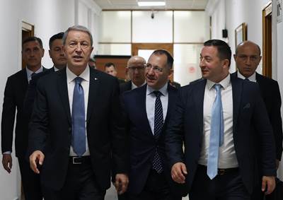 Millî Savunma Bakanı Hulusi Akar, Kosova Savunma Bakanı Armend Mehaj ile Görüştü