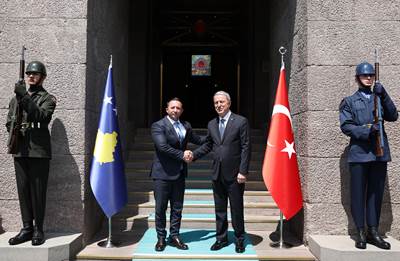 Millî Savunma Bakanı Hulusi Akar, Kosova Savunma Bakanı Armend Mehaj ile Görüştü