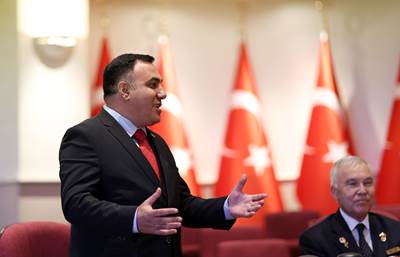 Millî Savunma Bakanı Hulusi Akar, Tek Vatan Harekâtı’nda Gazi Olan Azerbaycan Türkü Askerlerimizle Bir Araya Geldi