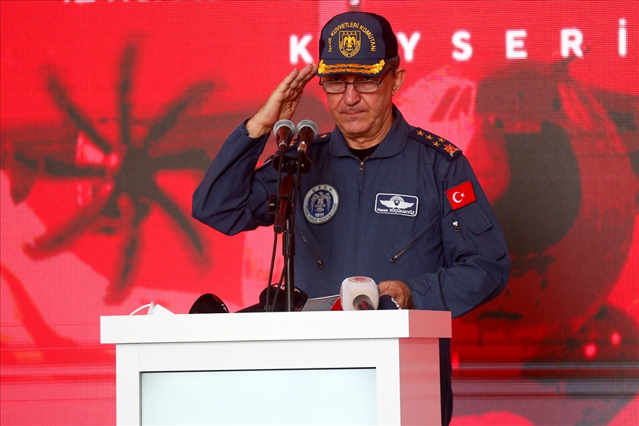Afganistan’daki Mehmetçiklerin Tahliyesini Gerçekleştiren Uçuş Ekiplerimiz için Kayseri’de Karşılama Töreni Yapıldı