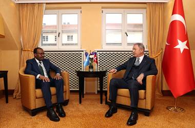 Millî Savunma Bakanı Hulusi Akar, Somali Dışişleri Bakanı Abdisaid Muse Ali ile Görüştü 