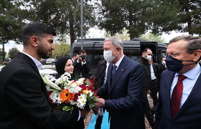 Millî Savunma Bakanı Hulusi Akar, Uludağ Üniversitesinde “Krizde Savunma ve Güvenlik” Konulu Konferans Verdi