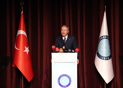 Millî Savunma Bakanı Hulusi Akar, Uludağ Üniversitesinde “Krizde Savunma ve Güvenlik” Konulu Konferans Verdi