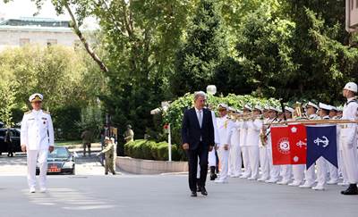 Oramiral Adnan Özbal'ın Emekliye Ayrılması Dolayısıyla Deniz Kuvvetleri Komutanlığında Devir-Teslim Töreni Düzenlendi