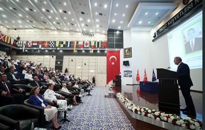 Oramiral Adnan Özbal'ın Emekliye Ayrılması Dolayısıyla Deniz Kuvvetleri Komutanlığında Devir-Teslim Töreni Düzenlendi
