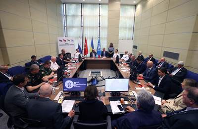 Millî Savunma Bakanı Hulusi Akar ve BM Genel Sekreteri Antonio Guterres Müşterek Koordinasyon Merkezinde İncelemelerde Bulundu