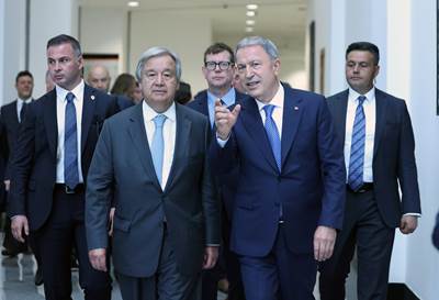 Millî Savunma Bakanı Hulusi Akar ve BM Genel Sekreteri Antonio Guterres Müşterek Koordinasyon Merkezinde İncelemelerde Bulundu