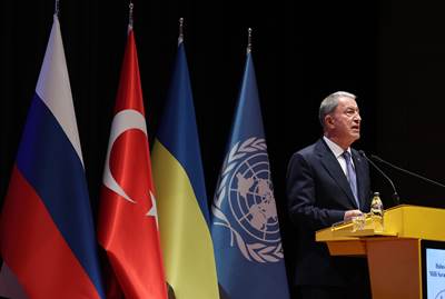 Millî Savunma Bakanı Hulusi Akar ve BM Genel Sekreteri Antonio Guterres Müşterek Koordinasyon Merkezinde İncelemelerde Bulundu