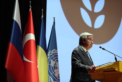 Millî Savunma Bakanı Hulusi Akar ve BM Genel Sekreteri Antonio Guterres Müşterek Koordinasyon Merkezinde İncelemelerde Bulundu