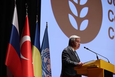 Millî Savunma Bakanı Hulusi Akar ve BM Genel Sekreteri Antonio Guterres Müşterek Koordinasyon Merkezinde İncelemelerde Bulundu