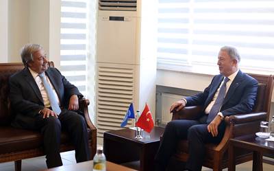 Millî Savunma Bakanı Hulusi Akar ve BM Genel Sekreteri Antonio Guterres Müşterek Koordinasyon Merkezinde İncelemelerde Bulundu
