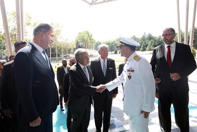 Millî Savunma Bakanı Hulusi Akar ve BM Genel Sekreteri Antonio Guterres Müşterek Koordinasyon Merkezinde İncelemelerde Bulundu