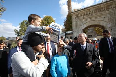 Millî Savunma Bakanı Hulusi Akar, Restore Edilen Selimiye Camii’nde İncelemelerde Bulundu