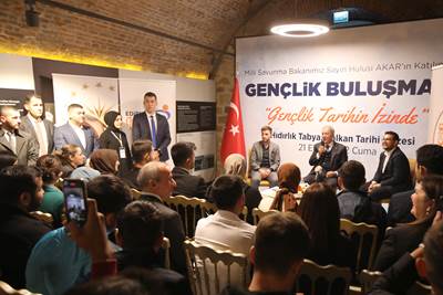 Millî Savunma Bakanı Hulusi Akar, Edirne’de Gençlerle Buluştu
