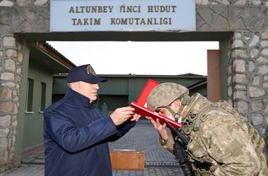 Millî Savunma Bakanı Hulusi Akar ve Beraberindeki TSK Komuta Kademesi Sınırın Sıfır Noktasında İnceleme ve Denetlemelerde Bulundu