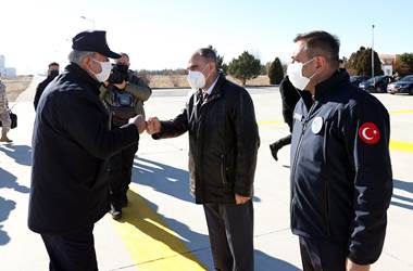 Denizde Millî Gurur! 76/62 mm Millî Deniz Topu’nun Test Atışı Başarıyla Gerçekleştirildi  
