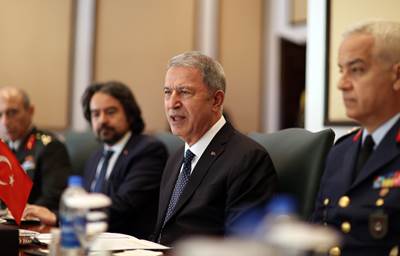 Millî Savunma Bakanı Hulusi Akar, Pakistan Savunma Bakanı Khawaja Muhammed Asif ile Bir Araya Geldi