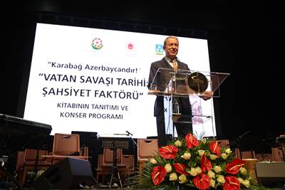 Millî Savunma Bakanı Hulusi Akar: “Azerbaycan Ordusuna Bundan Sonra Kimsenin Yan Bakmasına İmkân ve Fırsat Vermeyeceğiz.”