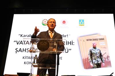Millî Savunma Bakanı Hulusi Akar: “Azerbaycan Ordusuna Bundan Sonra Kimsenin Yan Bakmasına İmkân ve Fırsat Vermeyeceğiz.”