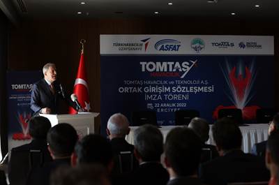 Millî Savunma Bakanı Hulusi Akar, TOMTAŞ’ın Adını Yaşatacak “Ortak Girişim Belgesi”nin İmza Törenine Katıldı