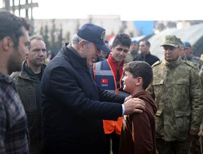 Millî Savunma Bakanı Hulusi Akar, Çadır Kentte Kurulan Mehmetçik Okulunu Ziyaret Etti
