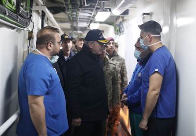 Millî Savunma Bakanı Hulusi Akar, Çadır Kentte Kurulan Mehmetçik Okulunu Ziyaret Etti