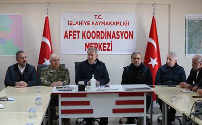 Millî Savunma Bakanı Hulusi Akar, İslahiye ve Nurdağı'nda İncelemelerde Bulundu