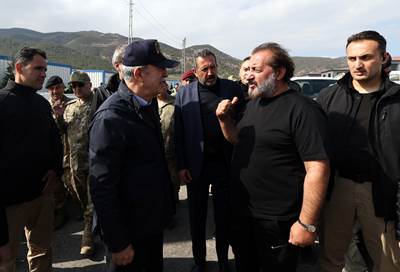 Millî Savunma Bakanı Hulusi Akar, İslahiye ve Nurdağı'nda İncelemelerde Bulundu
