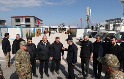 Millî Savunma Bakanı Hulusi Akar, İslahiye ve Nurdağı'nda İncelemelerde Bulundu