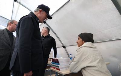 Millî Savunma Bakanı Hulusi Akar, İslahiye ve Nurdağı'nda İncelemelerde Bulundu