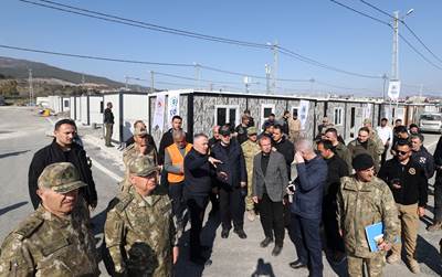 Millî Savunma Bakanı Hulusi Akar, İslahiye ve Nurdağı'nda İncelemelerde Bulundu