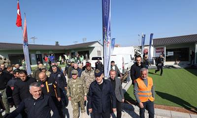 Millî Savunma Bakanı Hulusi Akar, İslahiye ve Nurdağı'nda İncelemelerde Bulundu